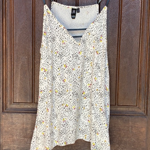 Tank - Picture 2 of 7